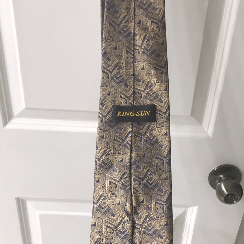 Patterned Necktie - Picture 3 of 3